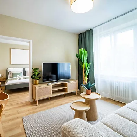 Bright For 6 - Two Balconies & Parking Apartmán Kosice