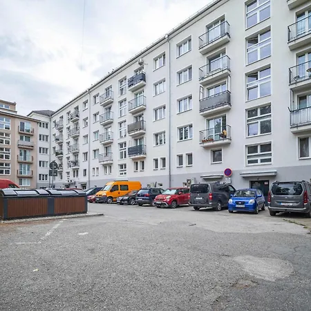 Apartmán Bright For 6 - Two Balconies & Parking *